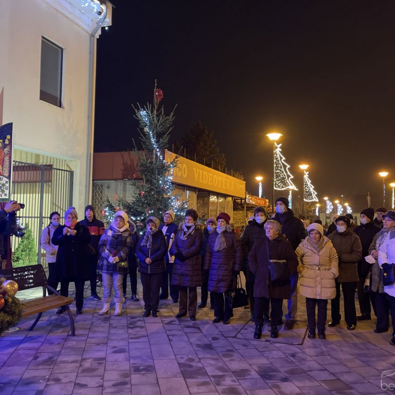 Fellobbant a szeretet lángja 46
